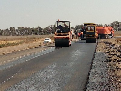 В Волгоградской области ремонтируют участок трассы Новый Рогачик – Волгоград