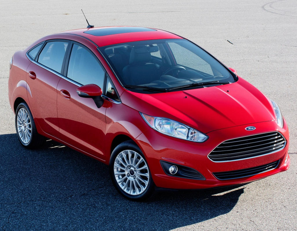 Седан и хетчбэк Ford Fiesta 2015 в России (цена, фото)