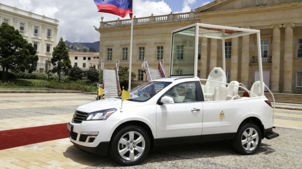 Кроссовер Chevrolet стал папамобилем