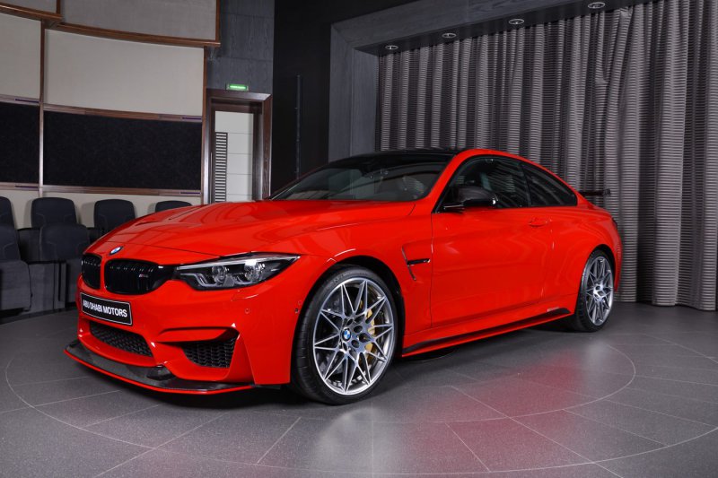 BMW M4 Competition Package из автоцентра в Абу-Даби » Автомобили и тюнинг