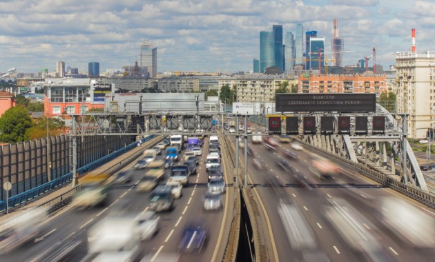 Средний штраф ГИБДД в Москве больше, чем в Санкт-Петербурге