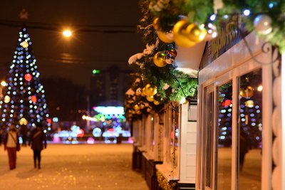 Движение в центре Саратова ограничат из-за новогоднего шествия 23 декабря