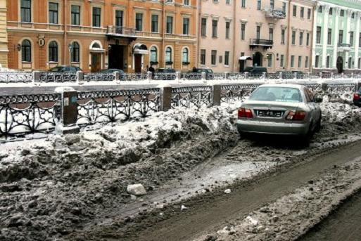 Водителей Петербурга предупреждают о гололеде