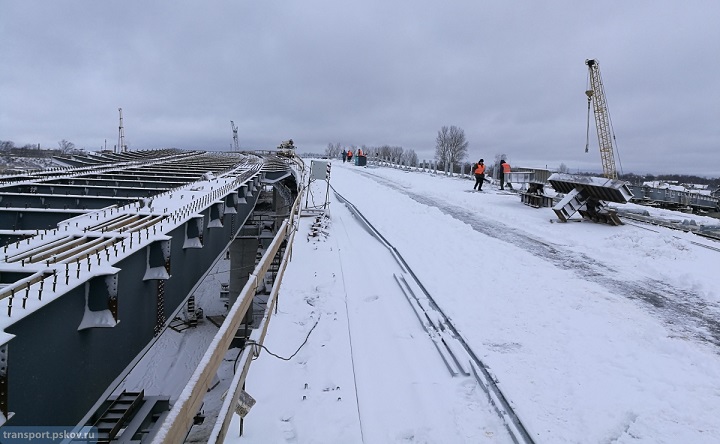 Участок трассы М-11 с мостом через Шошу введут в эксплуатацию осенью 2018 года