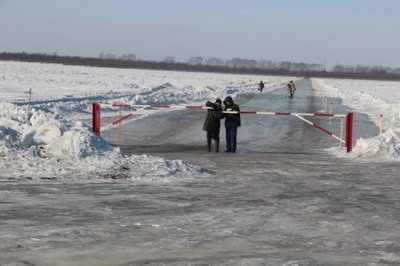 Движение открыли по первым двум ледовым переправам в Хабаровском крае