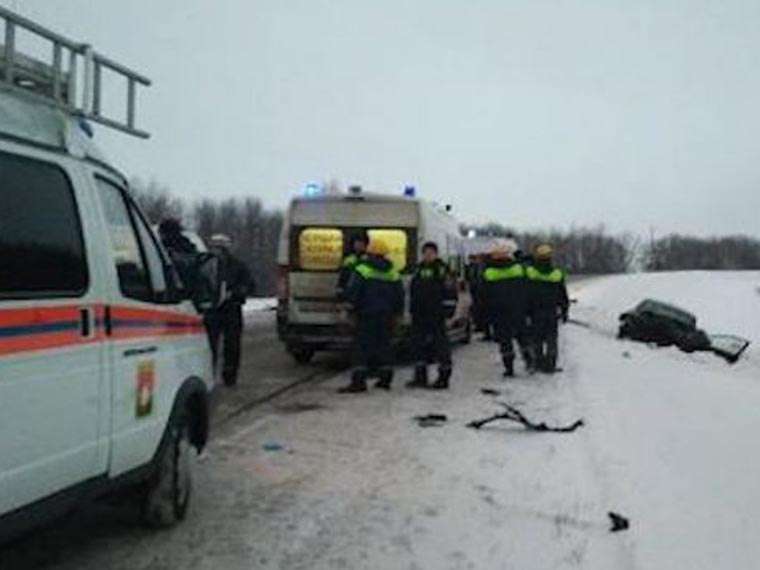 Трое пострадали в ДТП с автобусом и грузовиком в ХМАО