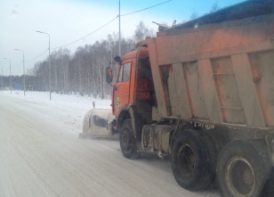 Более 240 дорог в Иркутской области расчистили после снегопада