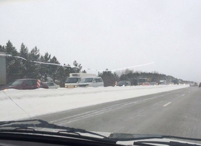 Снегопад привел к пробкам в Барнауле