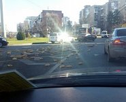 В Краснодаре дорогу засыпало хлебом